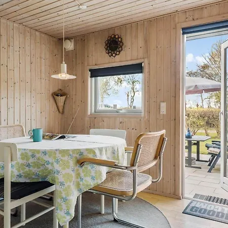 K20086-store-fuglede-aengsvej-10